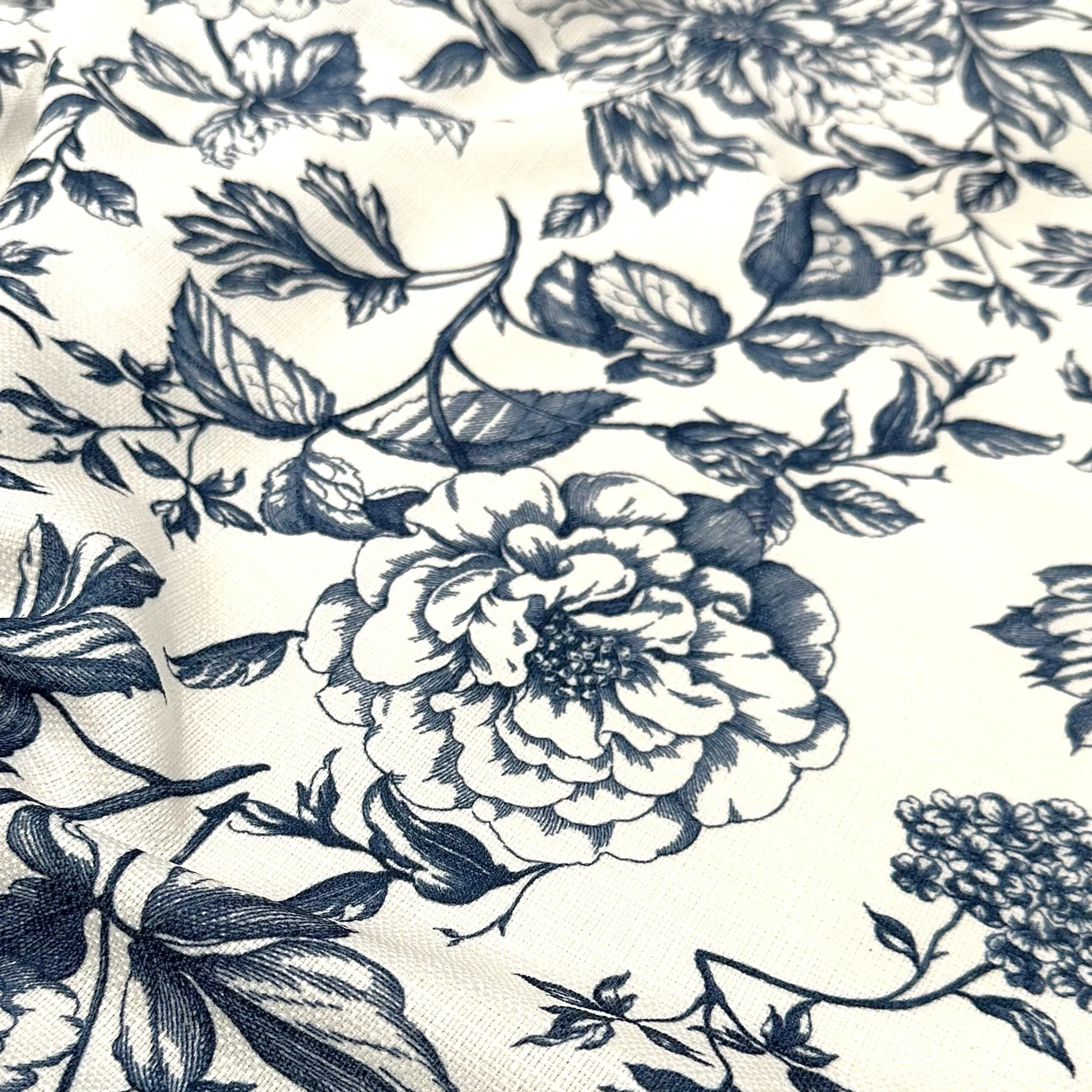 Artistry Bloom Table Linen in Navy