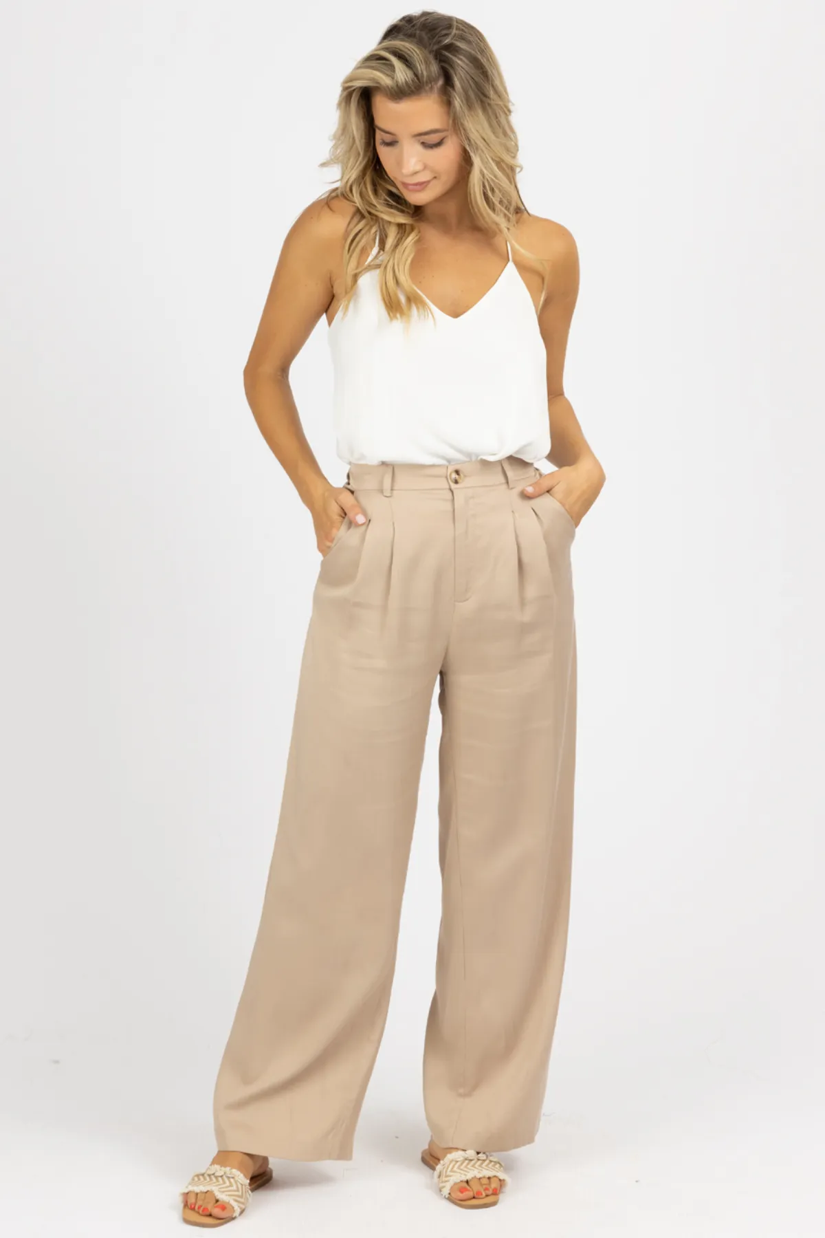 KHAKI PLEATED WOVEN PANTS