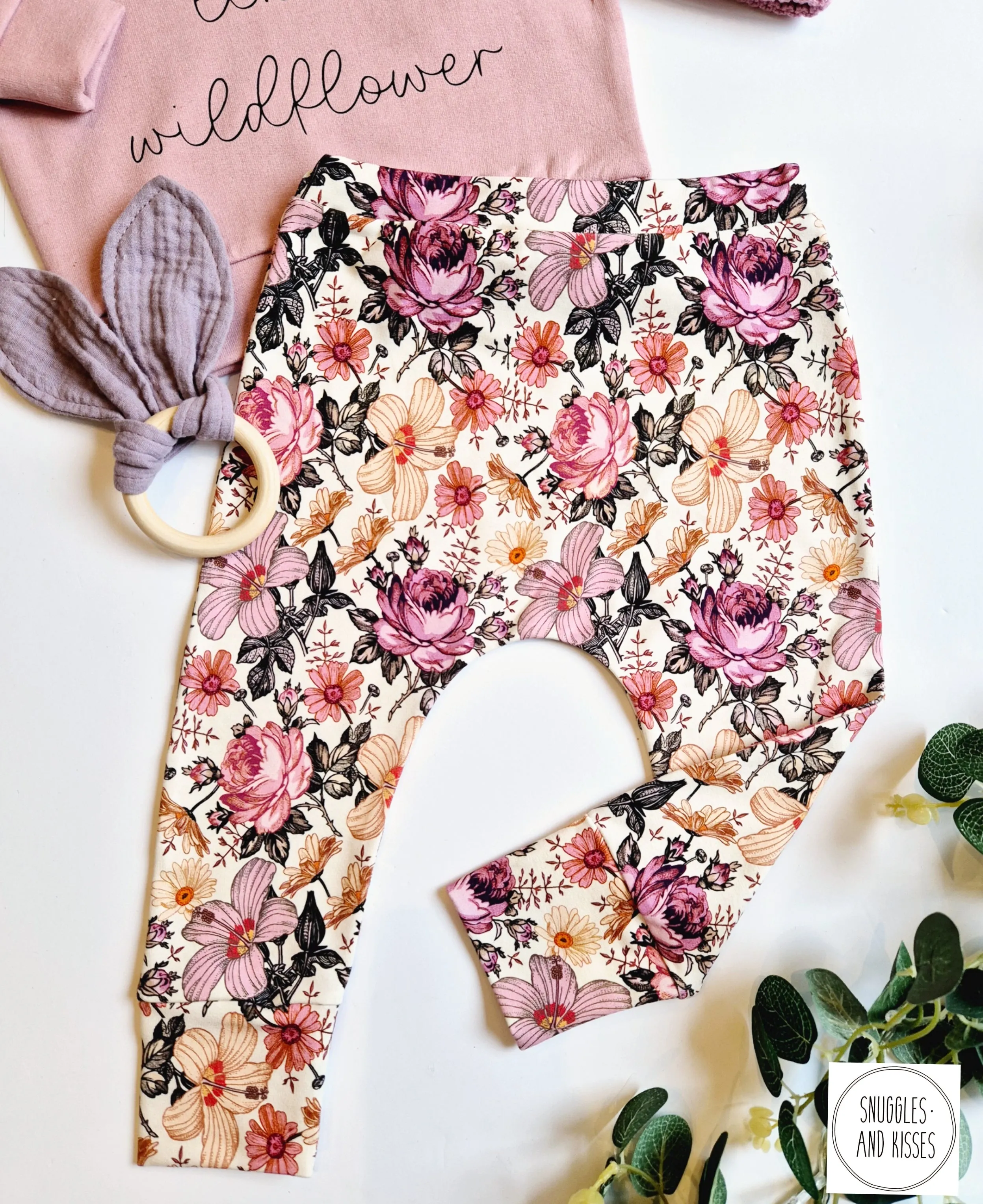 Leggings-Vintage Floral Print-New!