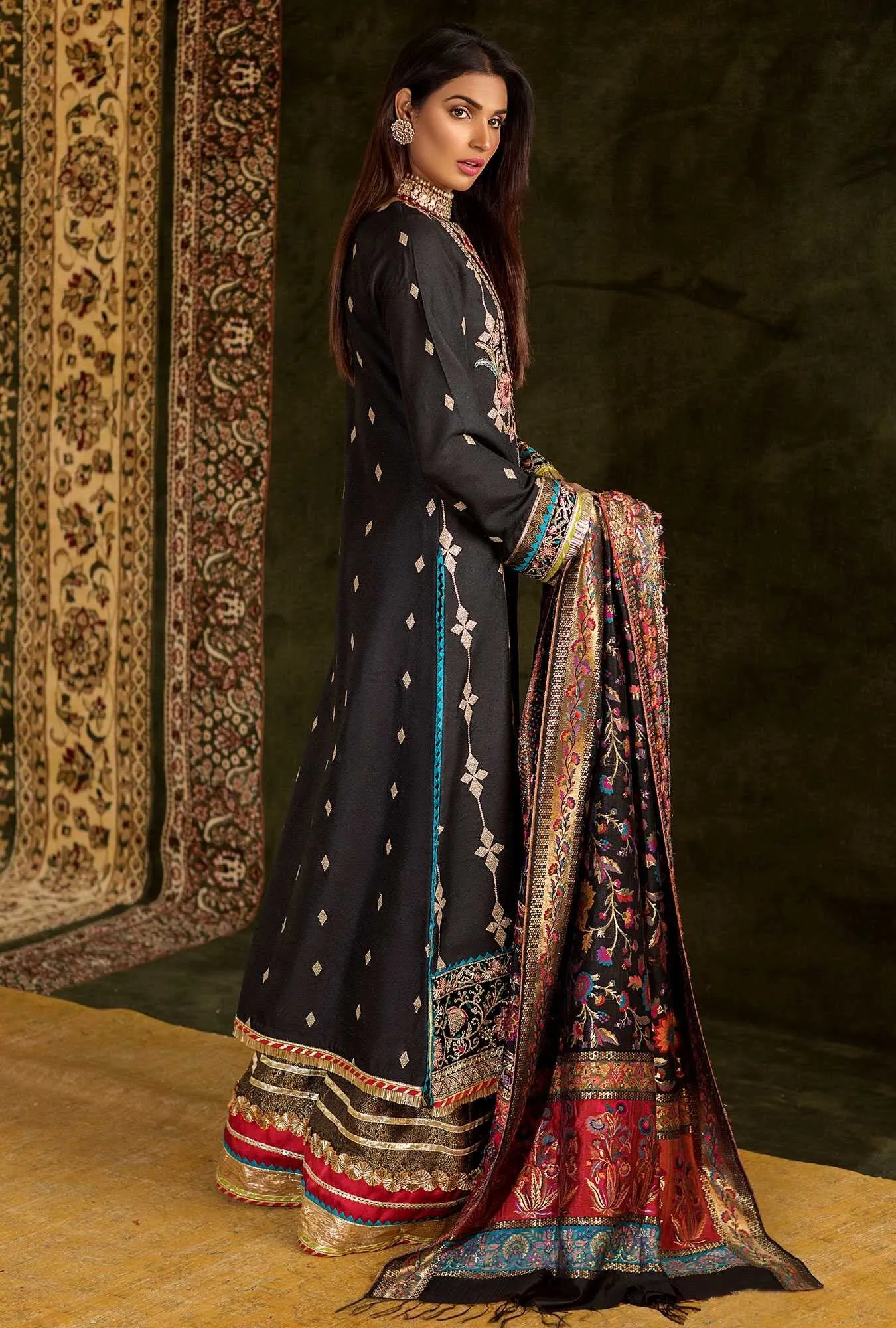 Noor by Saadia Asad Festive Embroidered Wedding Collection 2019 – D3-BLACK