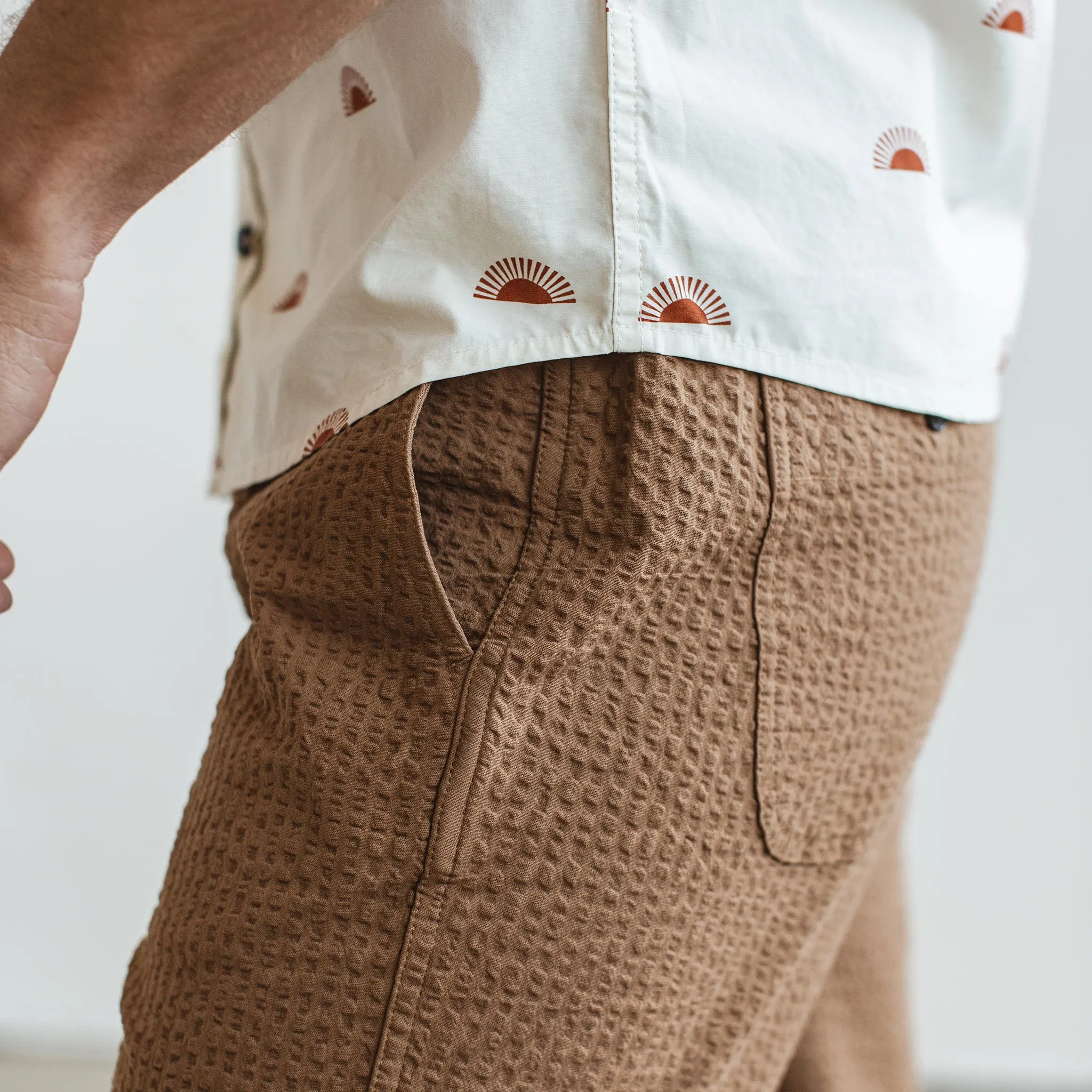 The Après Pant in British Khaki Seersucker