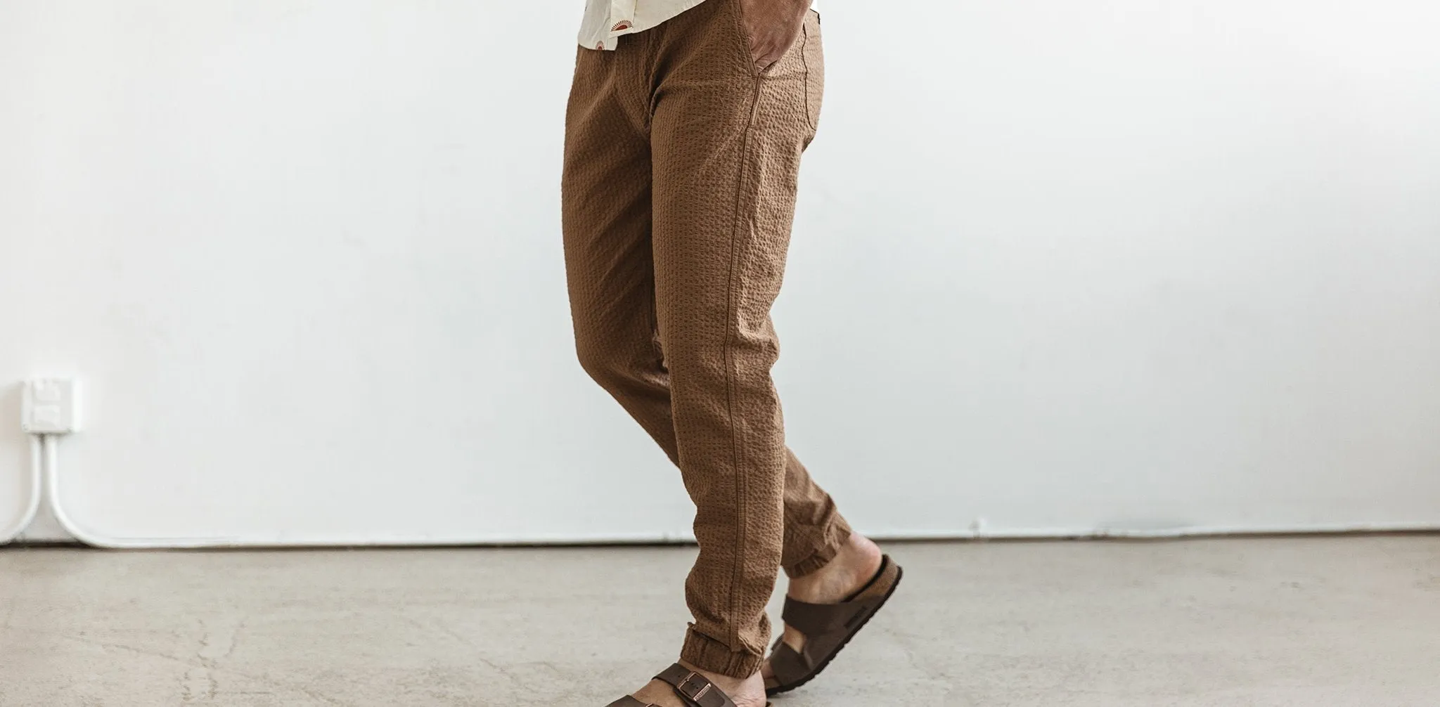 The Après Pant in British Khaki Seersucker